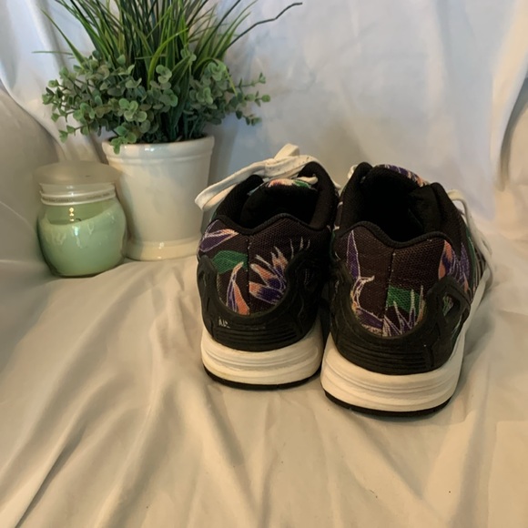 Men’s size 13, Adidas torsion good condition black orange - Picture 2 of 7